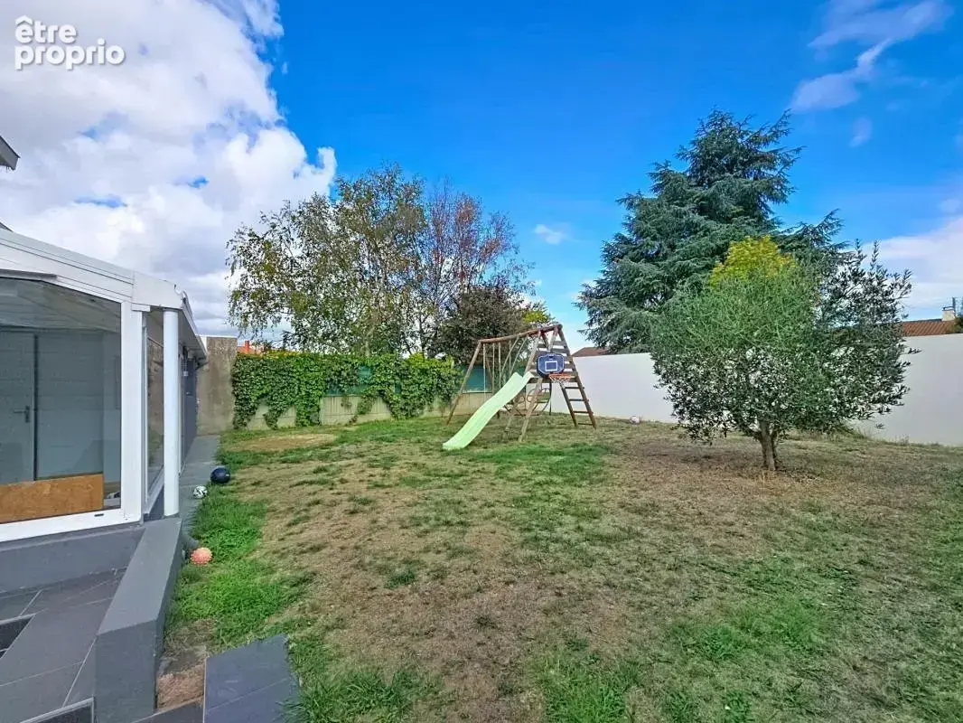 Maison rénovée 3 chambres avec véranda et garage - photo 13