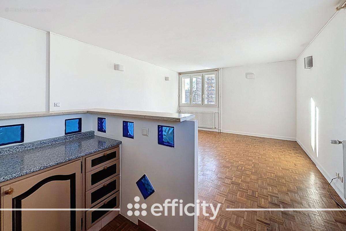 Appartement à SAINTE-FOY-LES-LYON