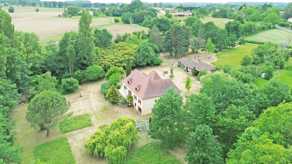 Maison à LAUZUN