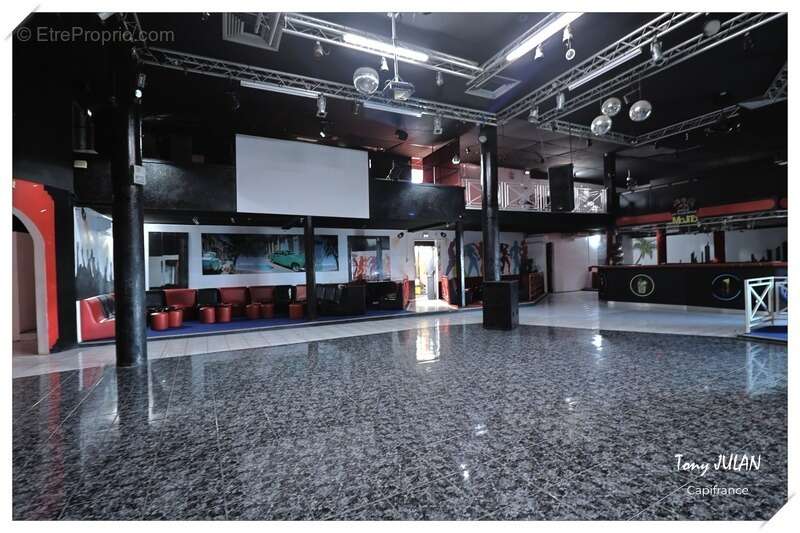 Commerce à GOURBEYRE