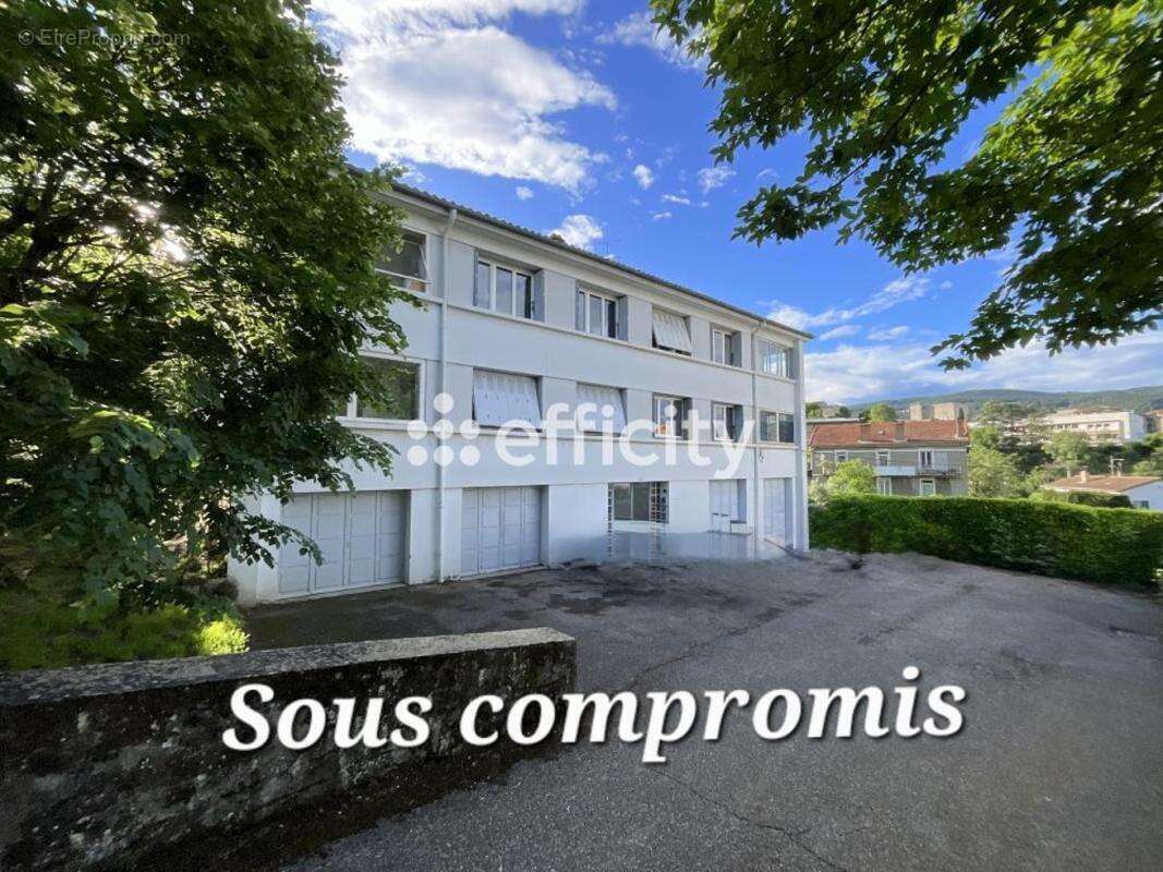 Appartement à PRIVAS