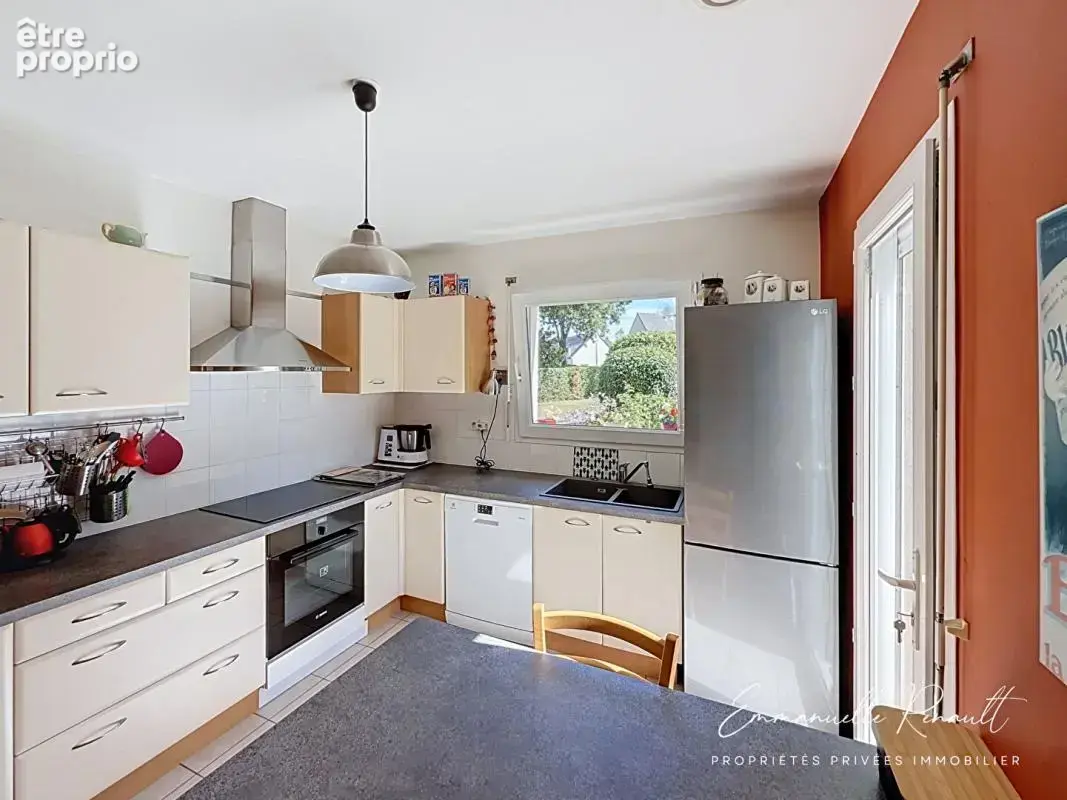 Vannes Maison familiale de 137 m², 4 chambres, jardin clos et vie de plain-pied - photo 7