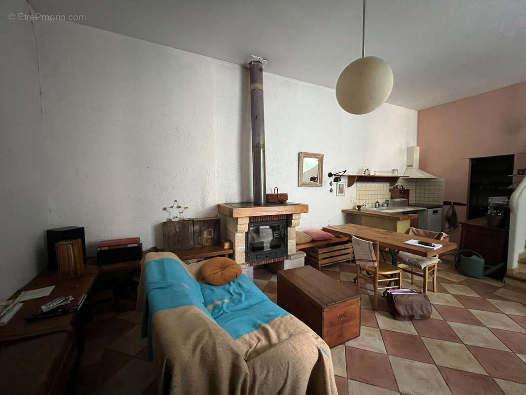Maison à CESSERAS