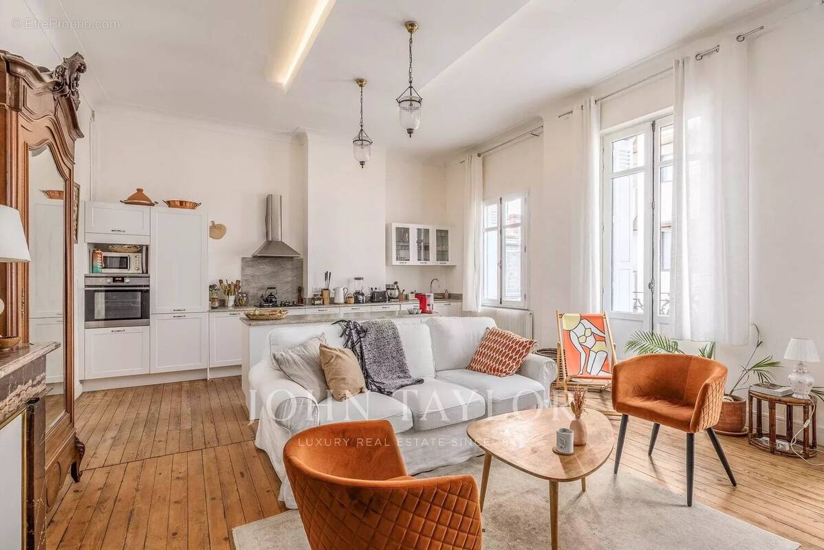Appartement à BORDEAUX