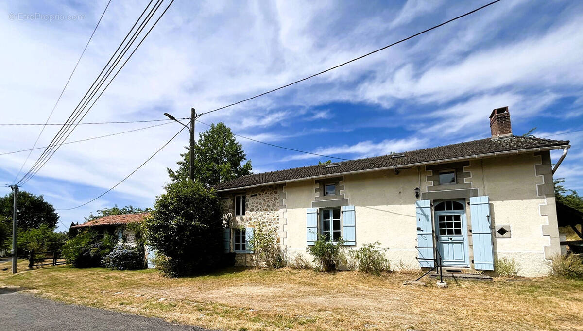Maison à MAISONNAIS-SUR-TARDOIRE