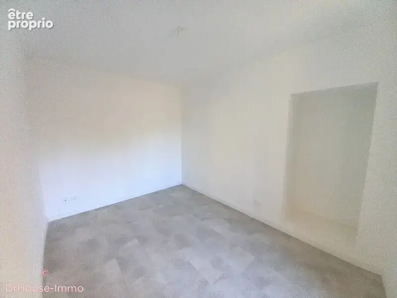 Appartement 59 m² à La Cote-Saint-Andre  - photo 7