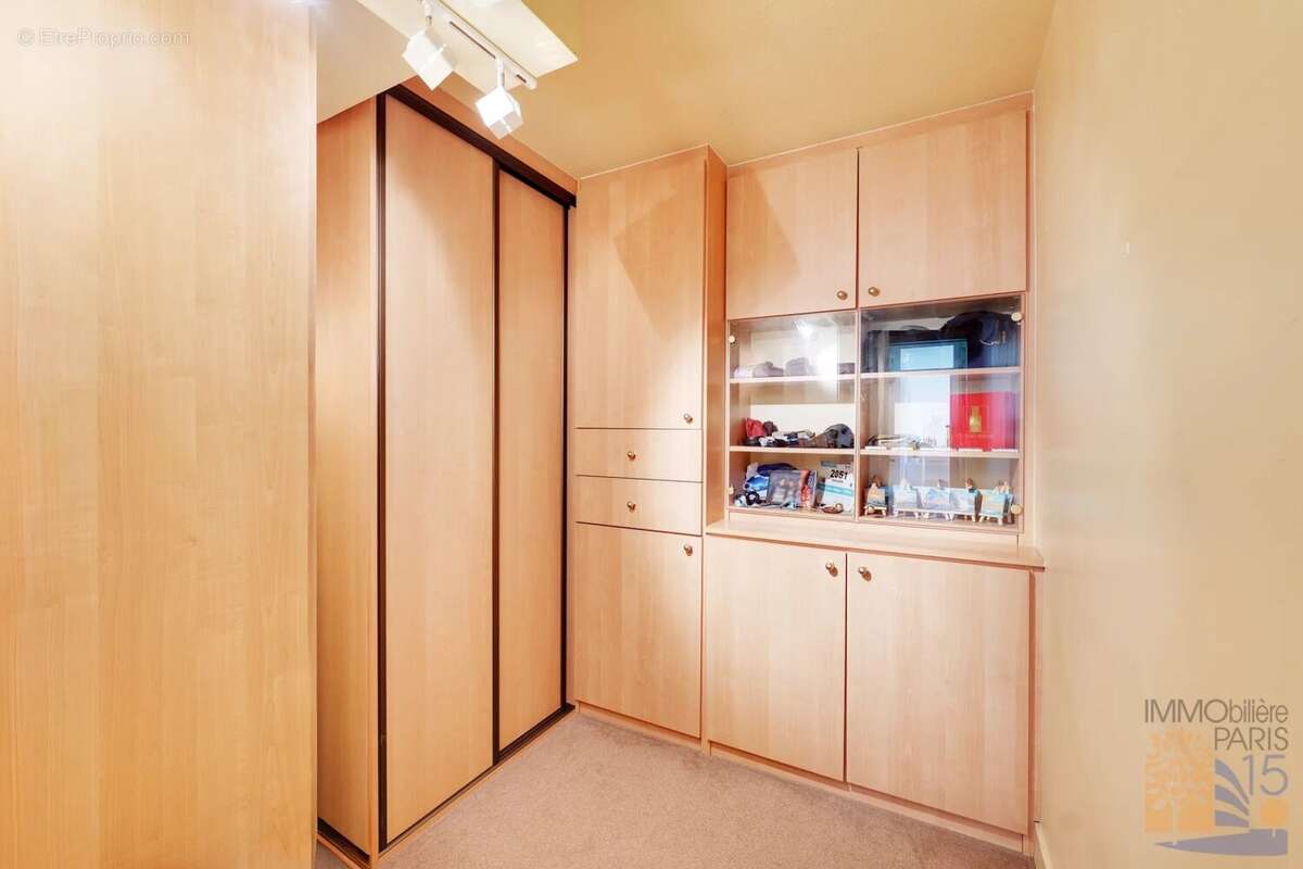 Appartement à PARIS-15E