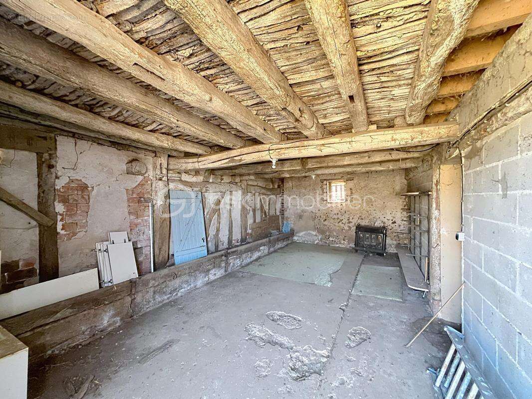 Charmante longère de plain-pied – 83 m² + fort potentiel d'agrandissement – Cadre calme - photo 9