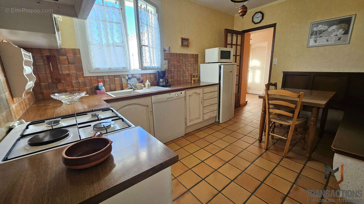 Photo 4 - Maison à SAINT-HILAIRE-DE-CHALEONS