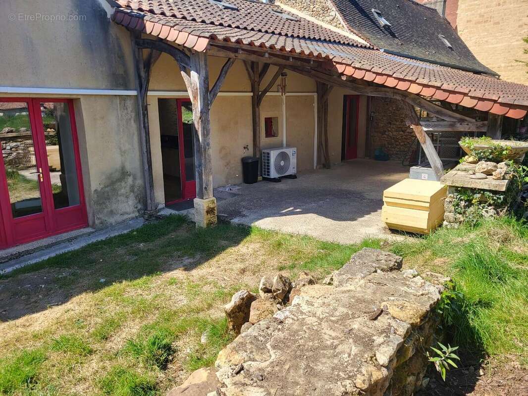20250410144855 - Maison à ROUFFIGNAC-SAINT-CERNIN-DE-REILHAC