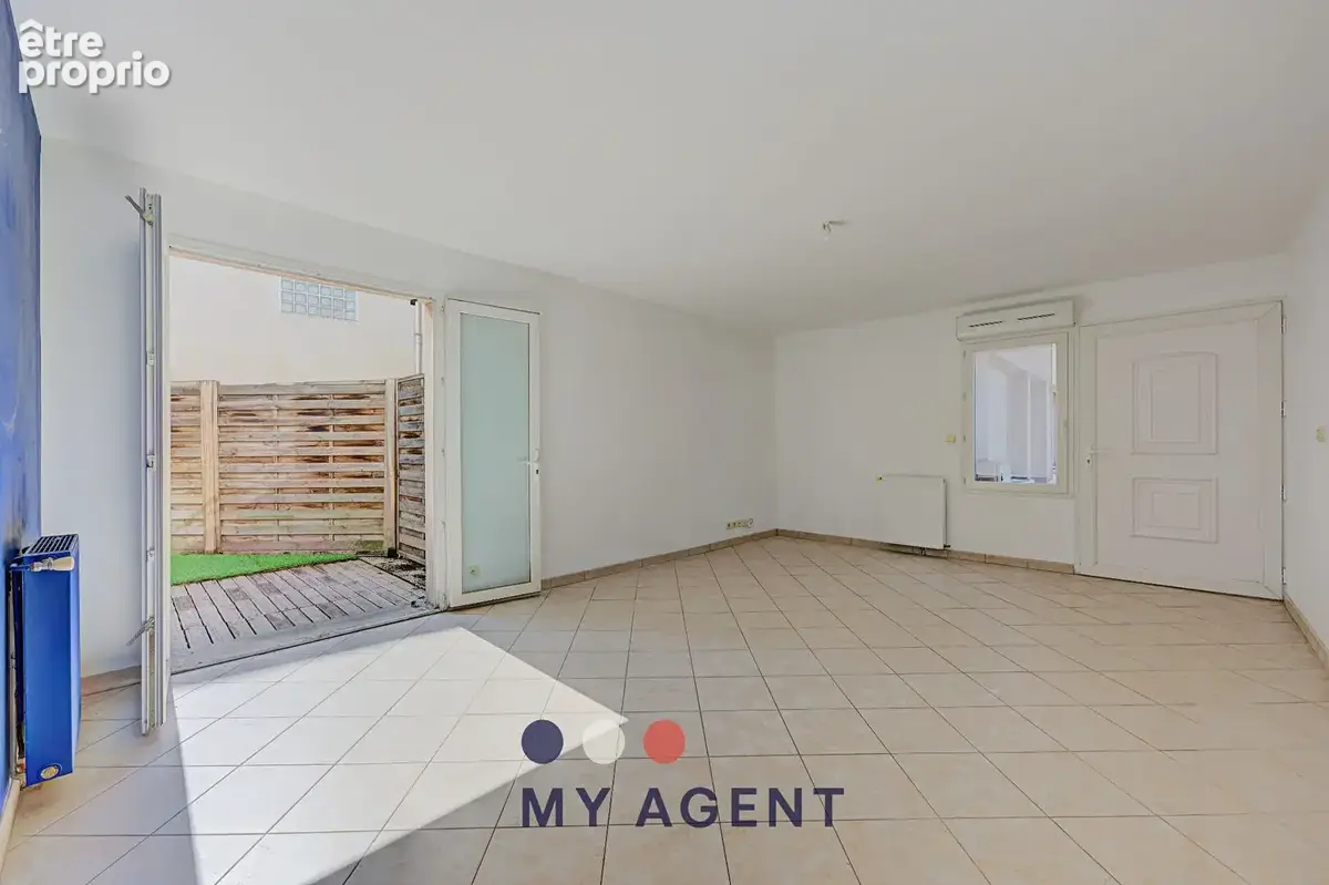 Maison de ville 5 pièces 121 m² avec terrasse, 2 garages et cave - photo 3