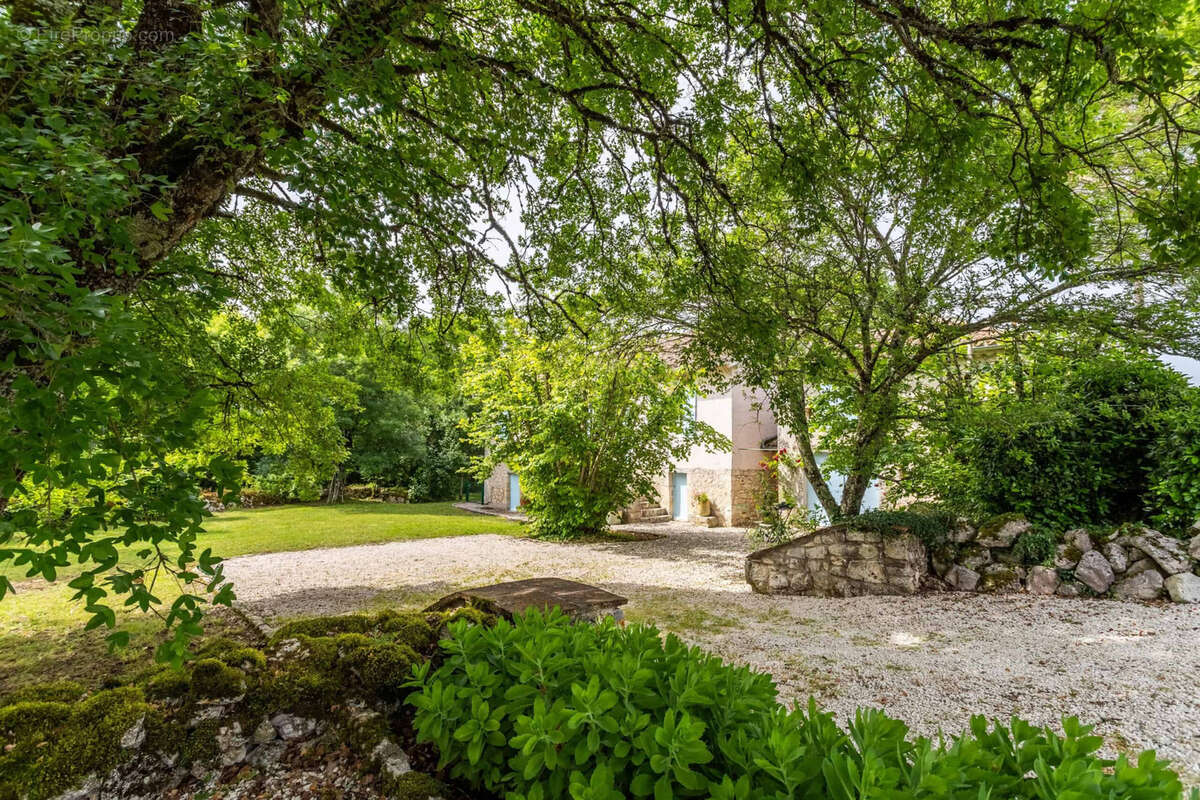 Maison de campagne avec piscine et annexe - photo 10