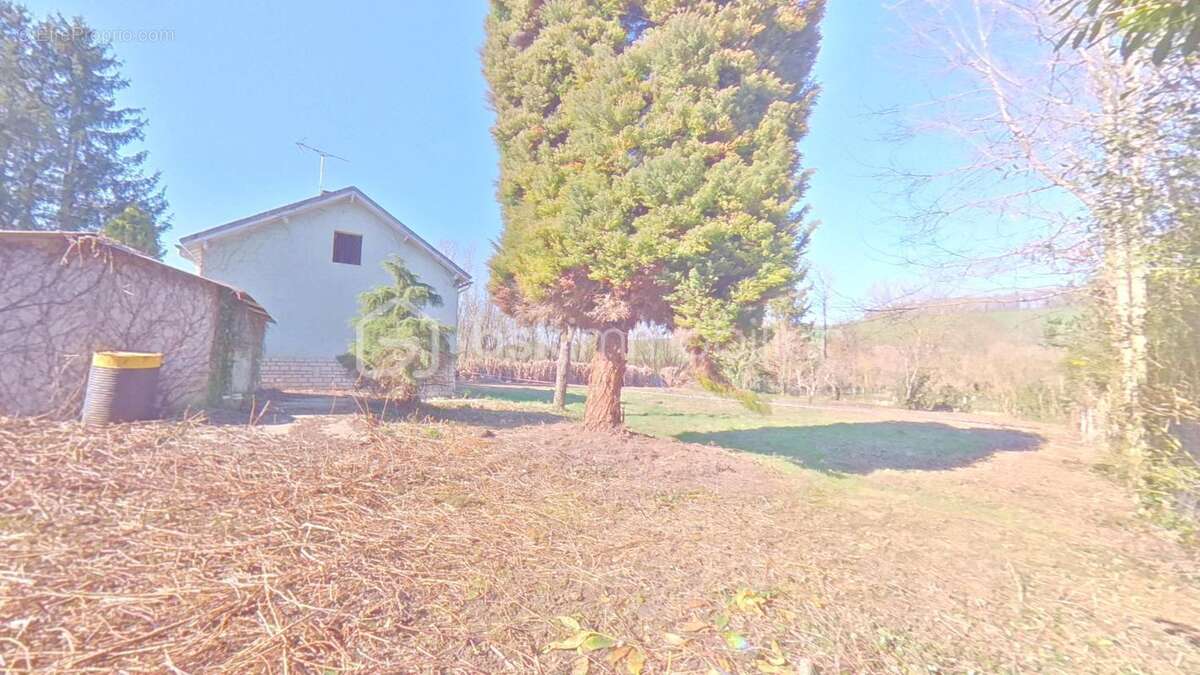 Maison à EGRISELLES-LE-BOCAGE