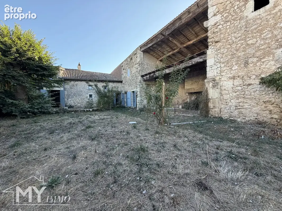 St Antoine de Breuilh : Propriété à rénover - photo 17