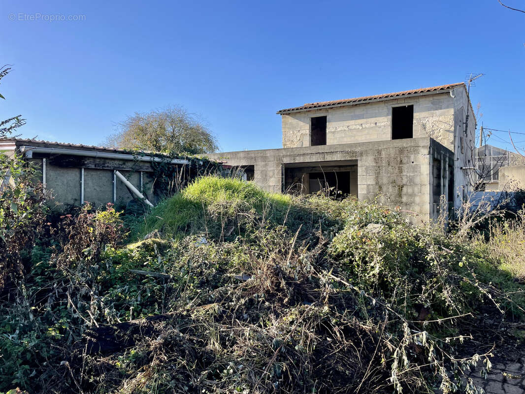 Maison à SAINT-SAVINIEN