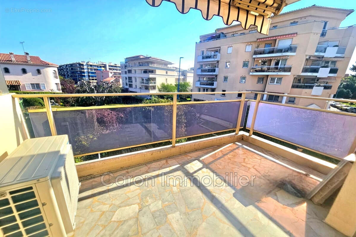 Appartement à MANDELIEU-LA-NAPOULE