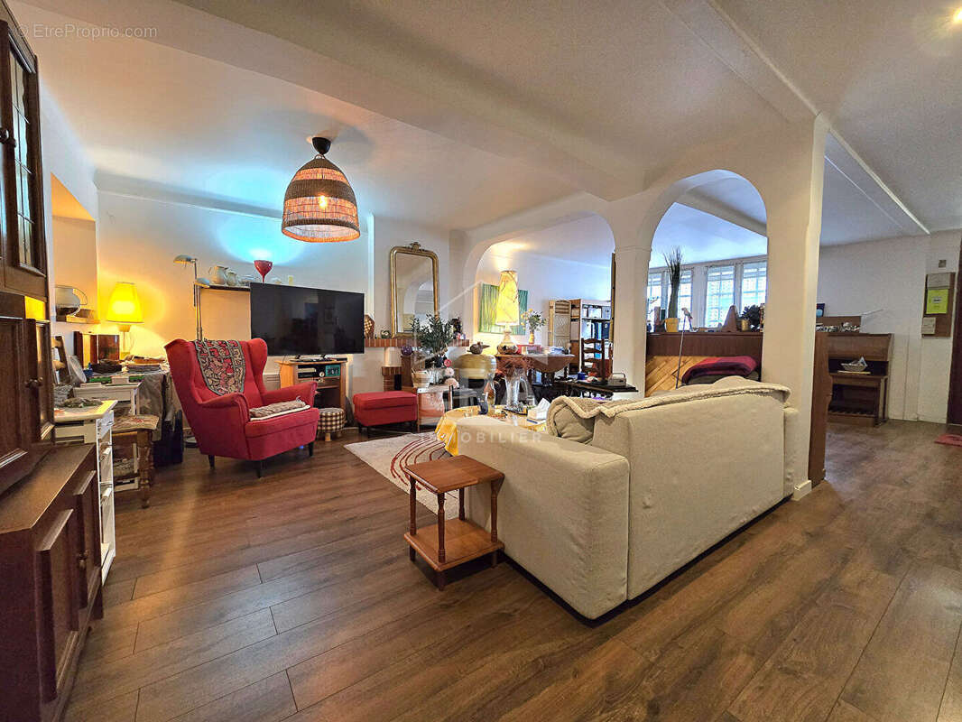 Maison à MONTPON-MENESTEROL