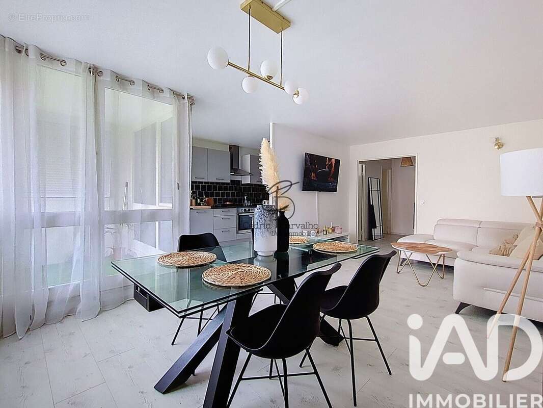 Photo 4 - Appartement à ROISSY-EN-BRIE