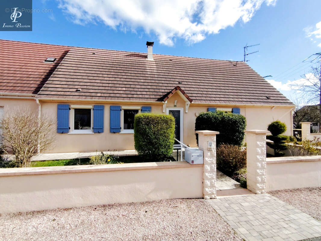 Maison à BINGES