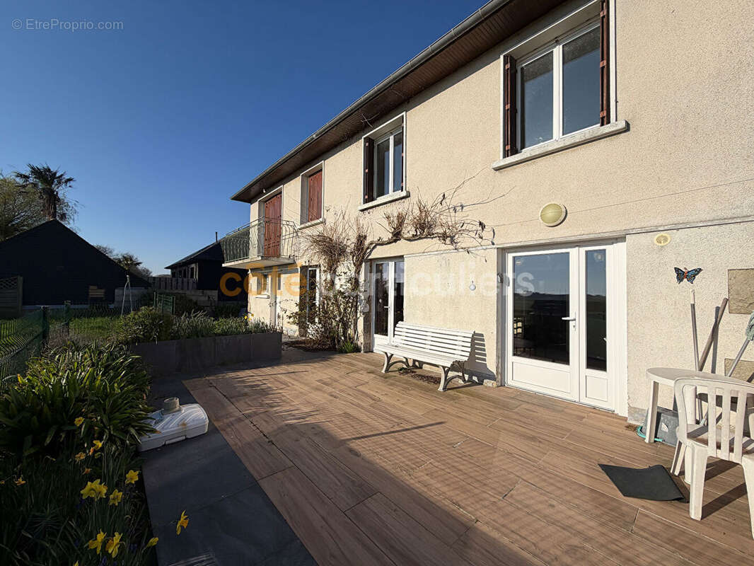 Maison à SAINT-MELOIR-DES-ONDES