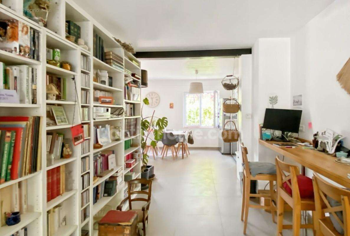 Magny les hameaux (78) - maison - 8 pieces - 211m2 - 6 chambres - terrain 680m2 - residentiel - terrasse - comble amenageable -  - photo 5