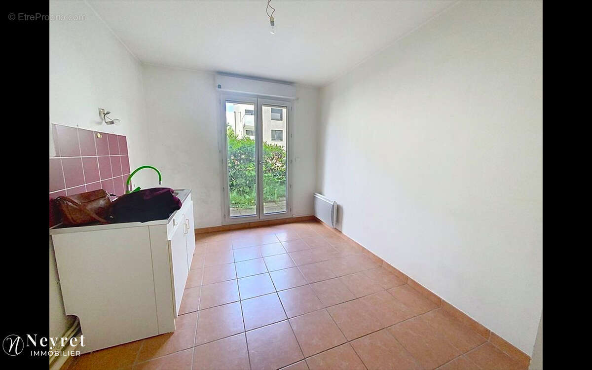 Appartement à LYON-8E