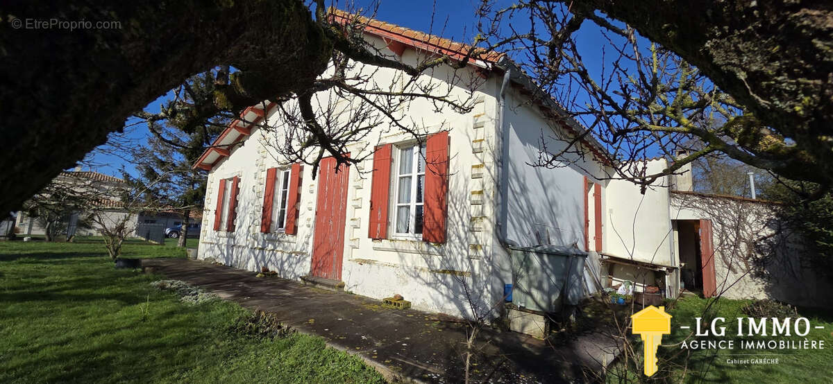 Maison à MORTAGNE-SUR-GIRONDE