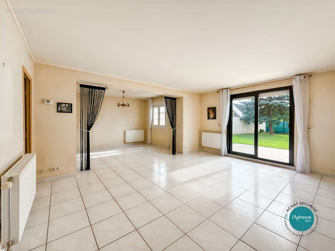 Maison à LA FERTE-ALAIS