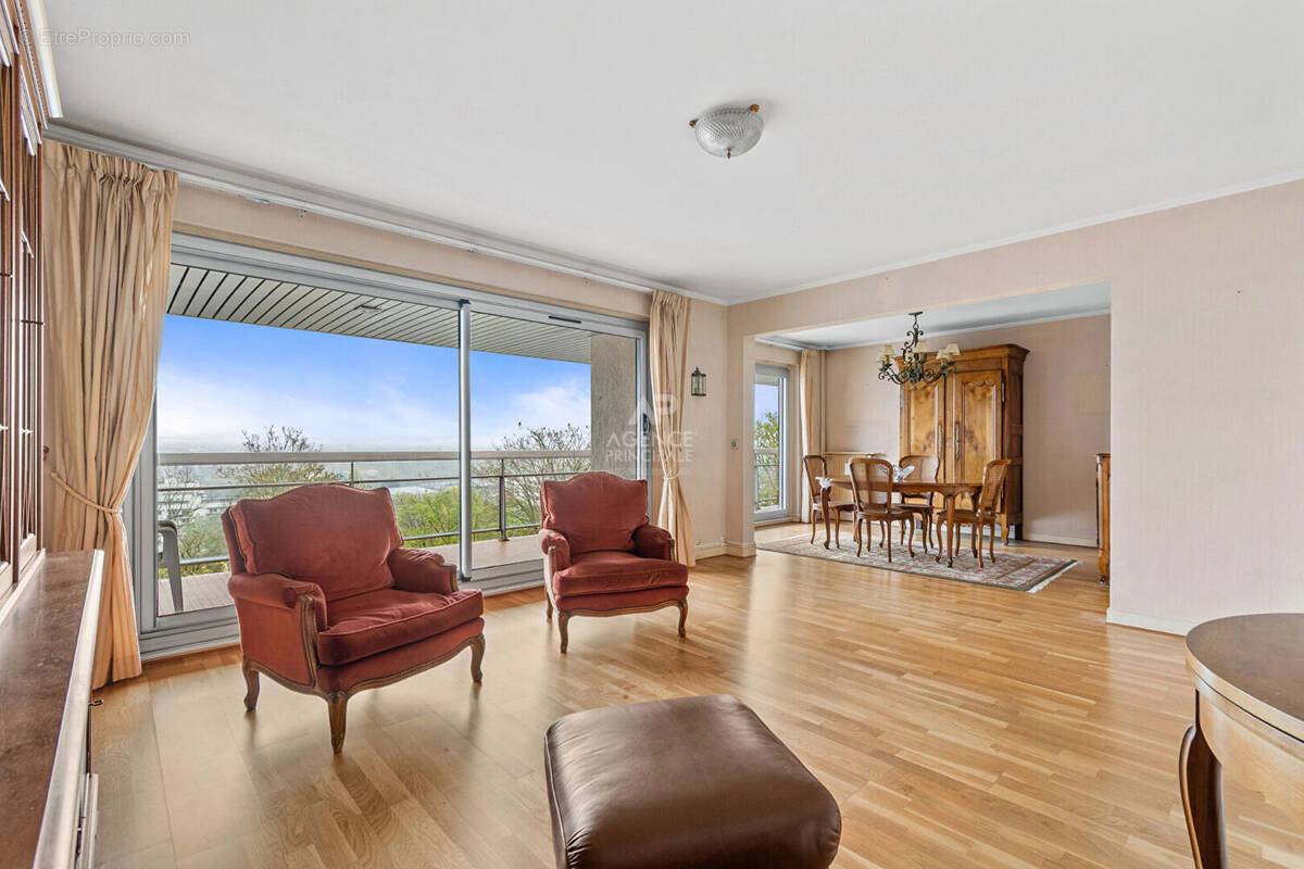 Appartement à LE PECQ