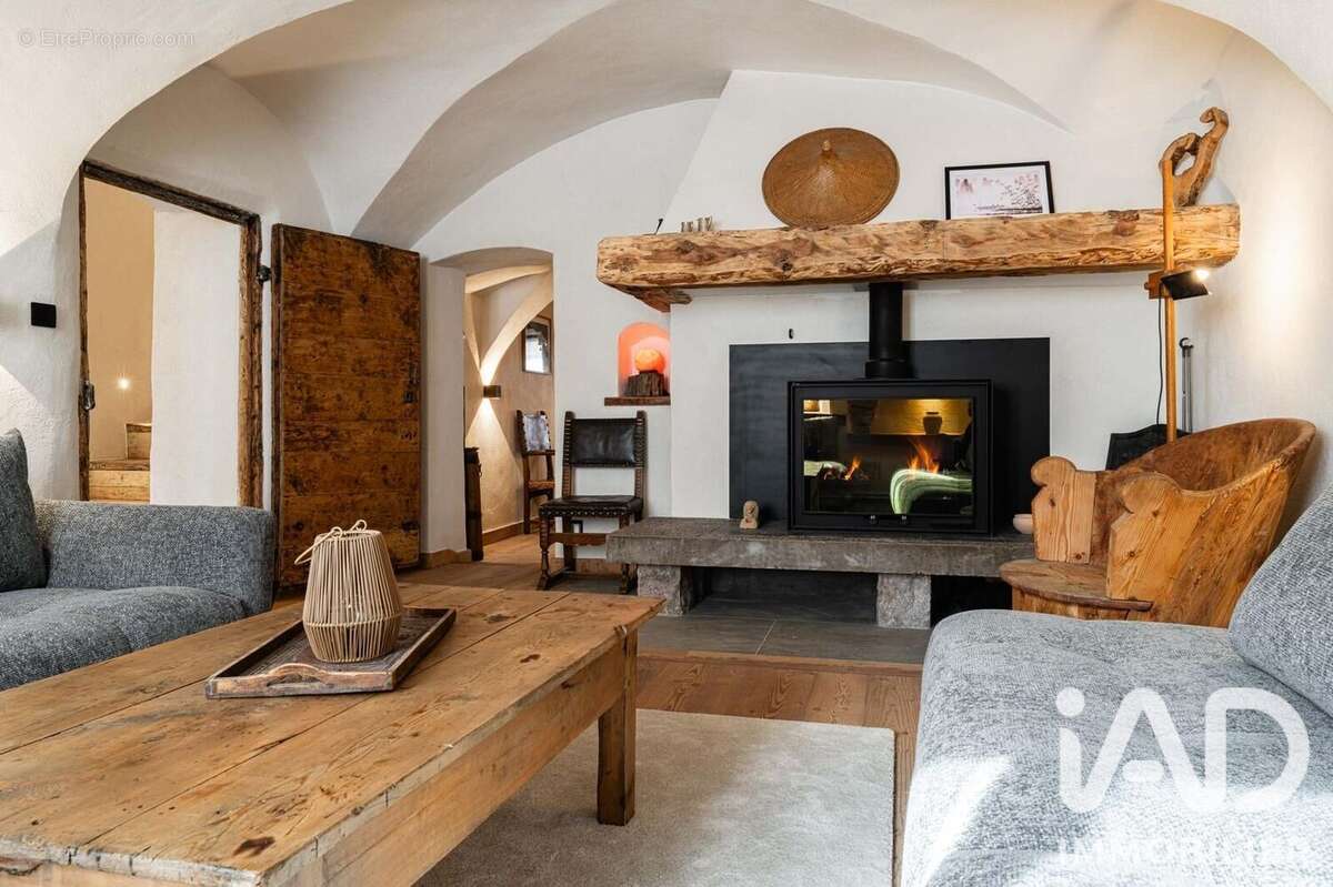 Maison 673 m² à La Salle-Les-Alpes  - photo 7