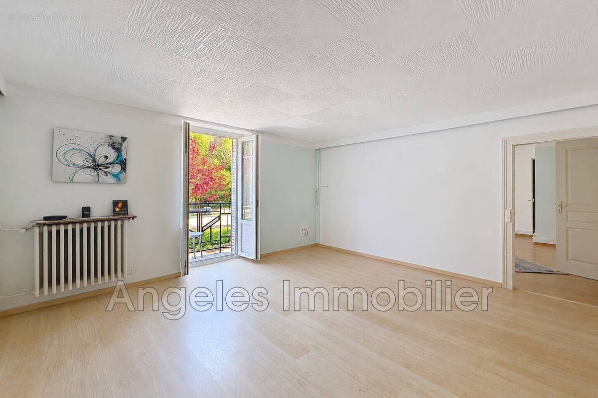 Appartement à PLOMBIERES-LES-BAINS