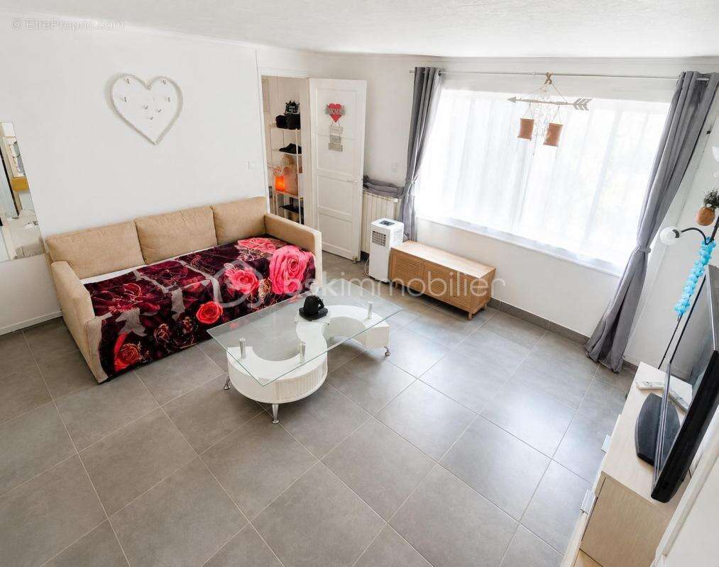 À vendre – maison familiale évolutive 130,50 m² – 4 chambres – 2 logements (t3 + t3) – jardin – terrasses – garage – toulon oues - photo 18