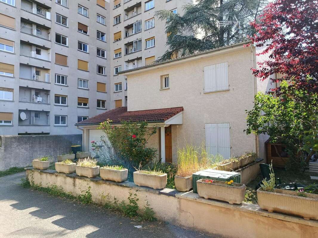 Photo 3 - Maison à SAINT-CHAMOND