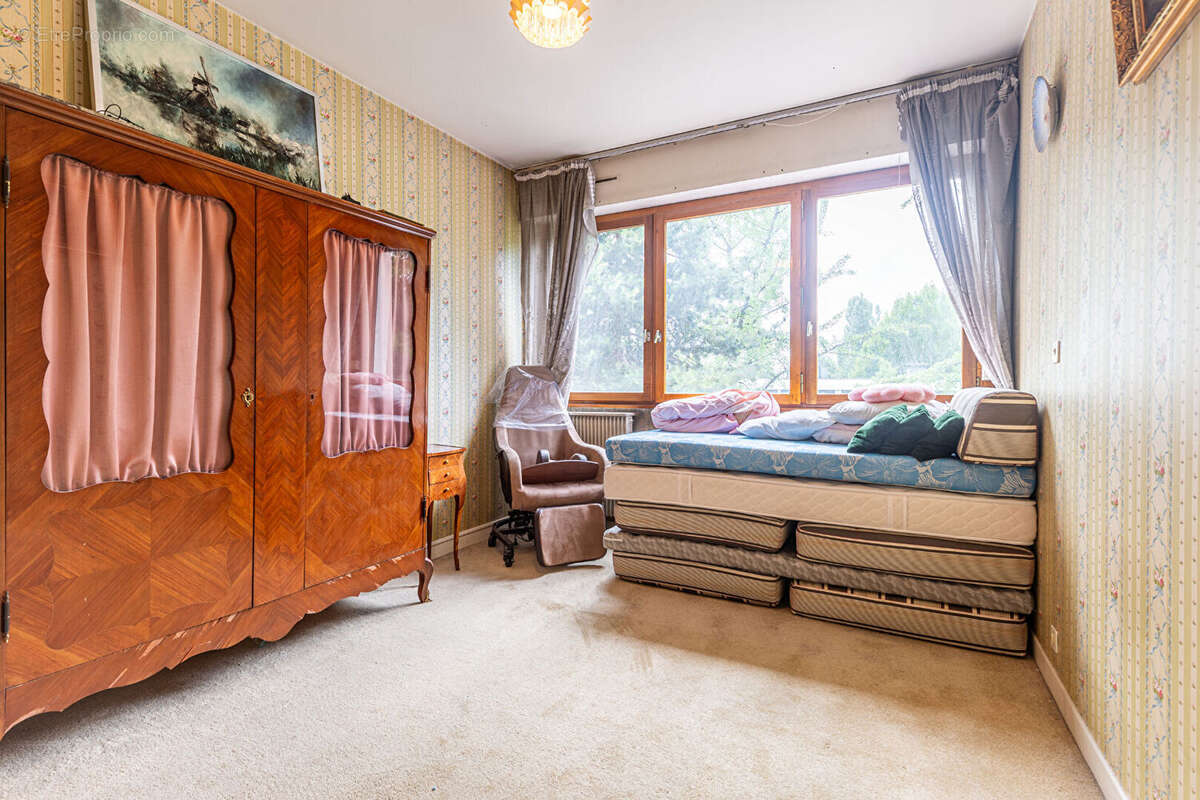 Agence immobiliere laforet - exclusivite - "lierre" - annecy / triangle d'or - appartement t3 de 83.85m² - terrasse - cave - pla - photo 9