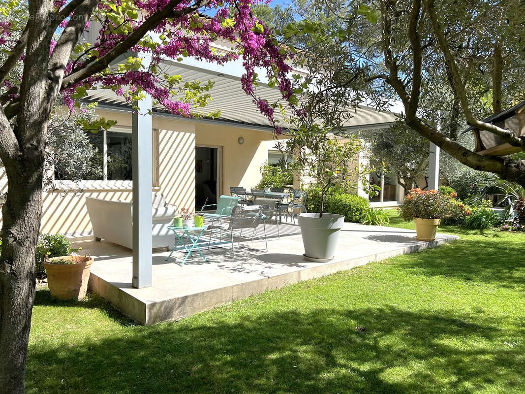 Maison à VILLENEUVE-LES-AVIGNON