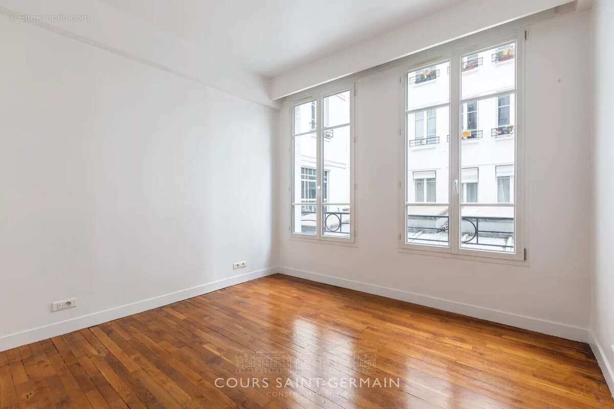 Appartement à PARIS-10E