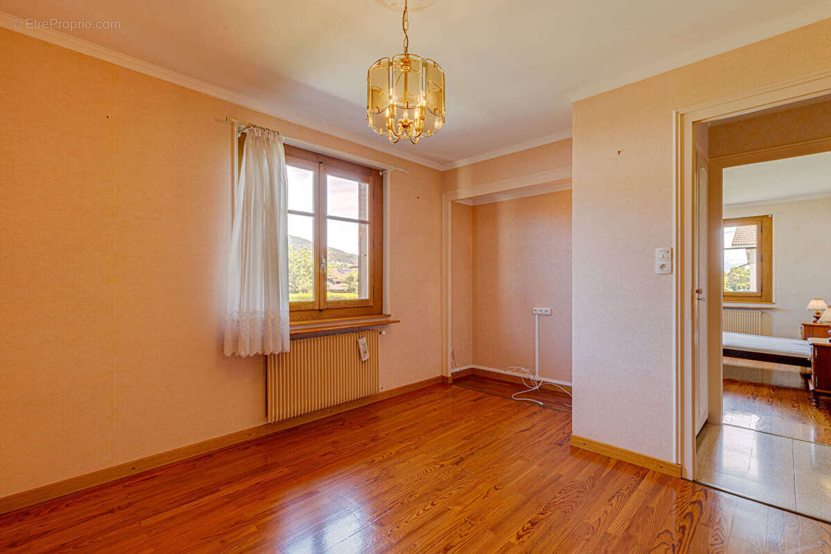Maison Cranves Sales 4 pièces 86.18m² sur 1603m² de terrain - photo 9
