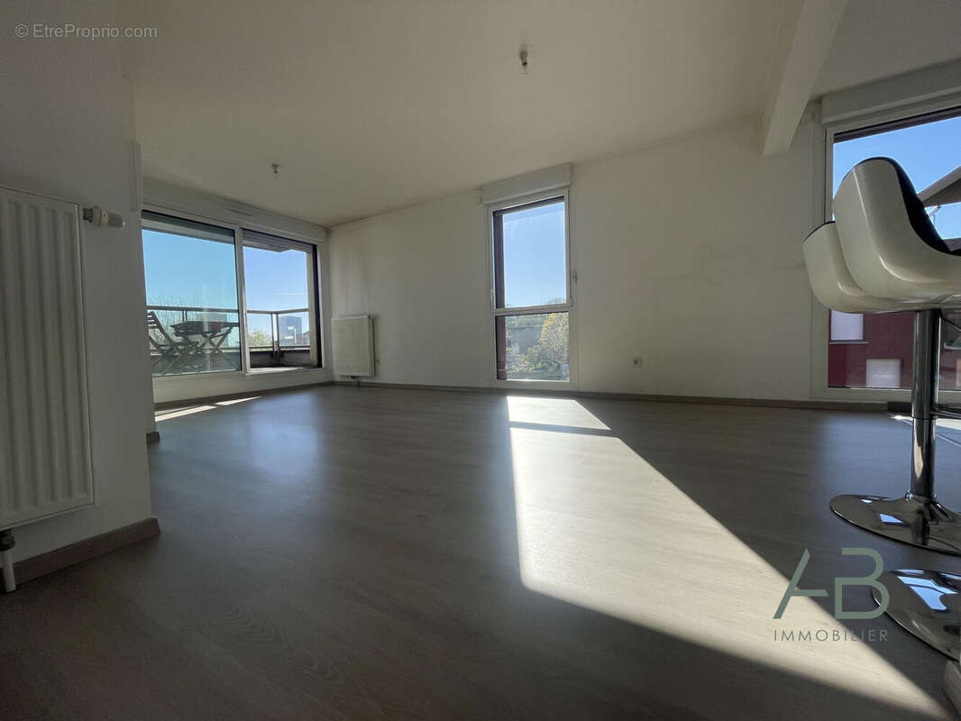 Appartement à MONS-EN-BAROEUL