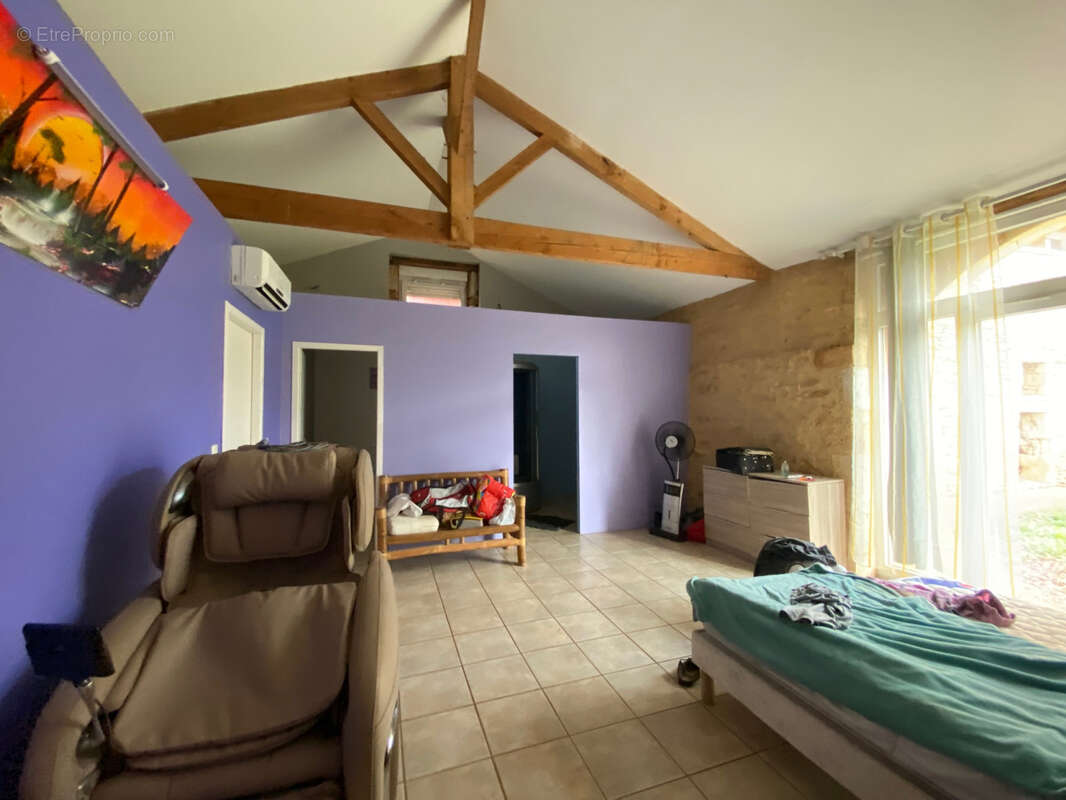 Maison à PUY-L&#039;EVEQUE