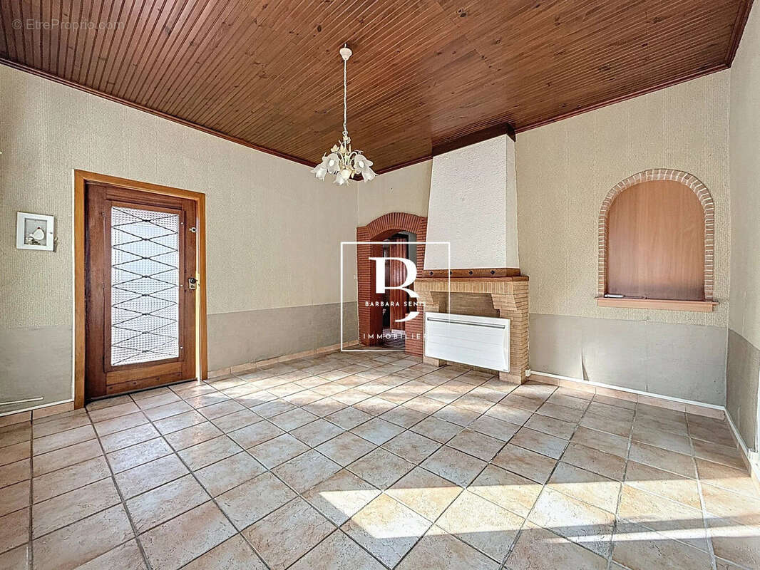 Maison 60 m² à Ecourt-Saint-Quentin  - photo 2