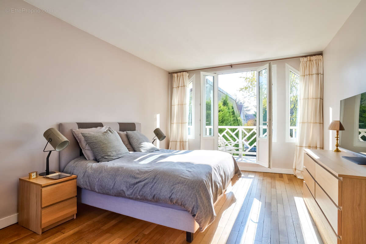 Maison à LE VESINET