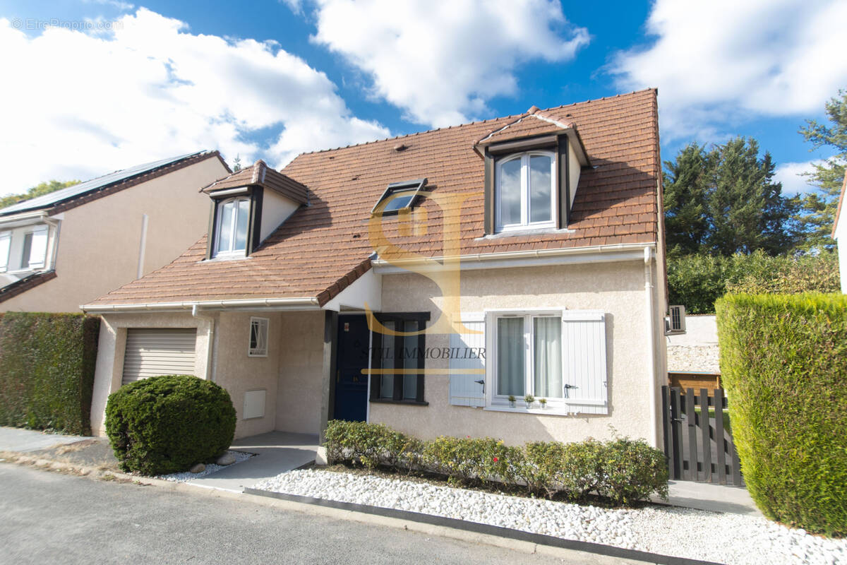 Maison à SOISY-SUR-SEINE