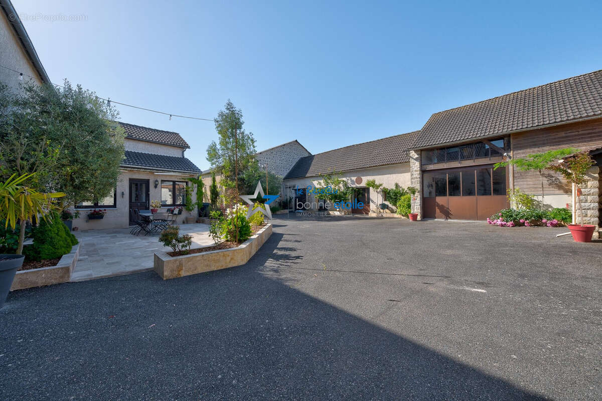 Maison à CESARVILLE-DOSSAINVILLE