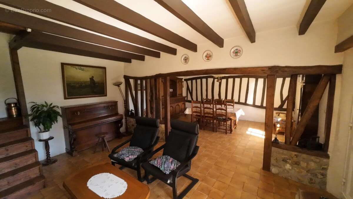 Maison à SAINT-MARTIN-AUX-BUNEAUX