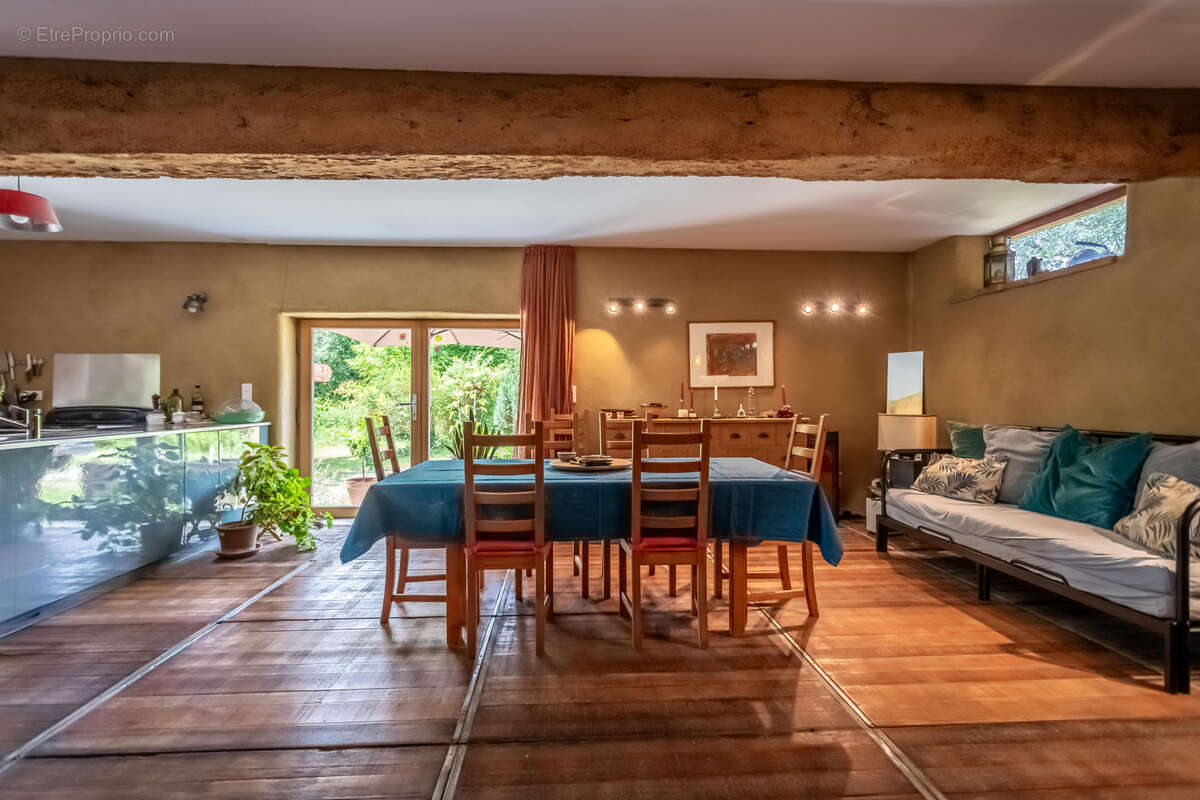 Propriété de campagne avec gîte et piscine - photo 10