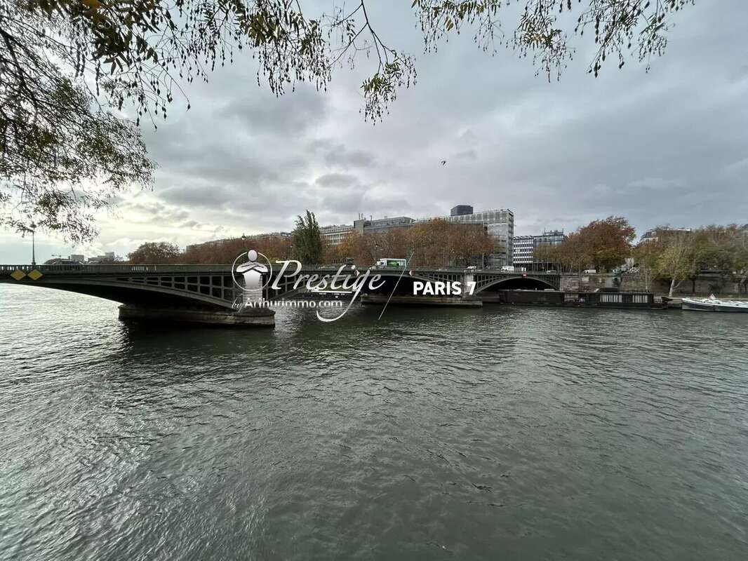 Appartement à PARIS-4E