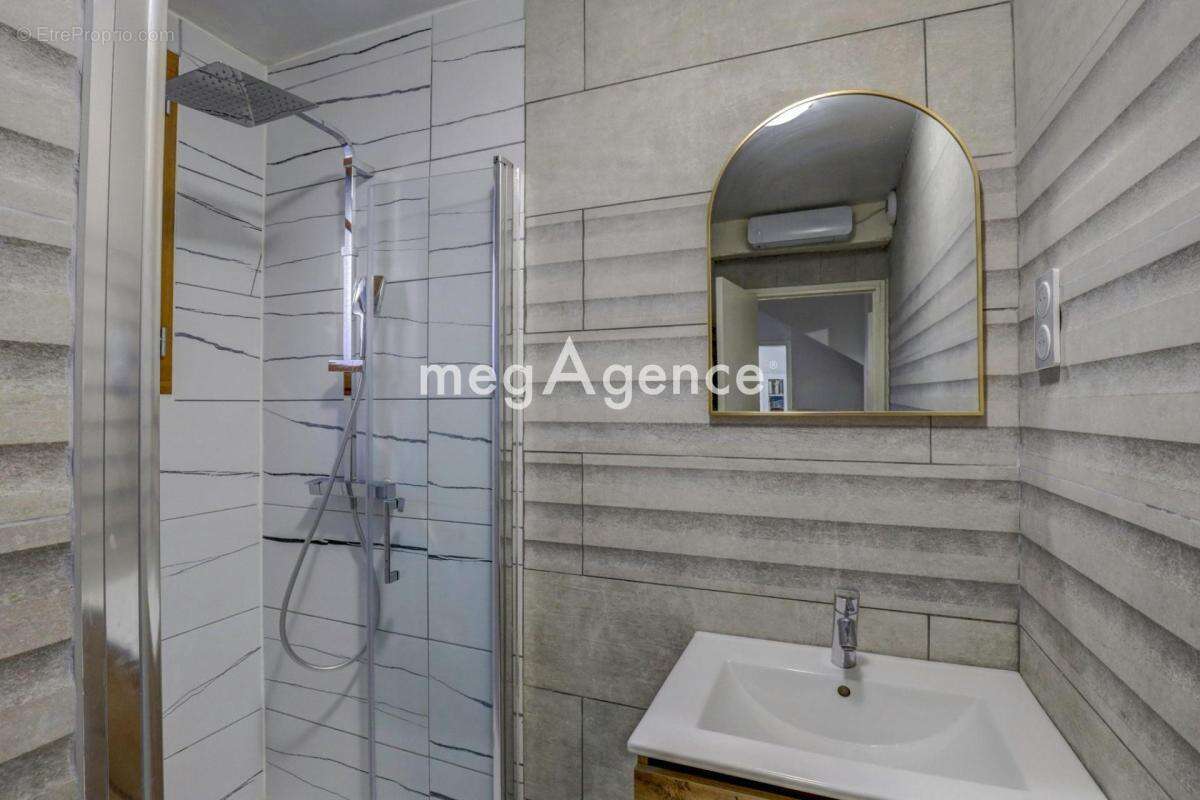 Maison à LESCURE-D'ALBIGEOIS