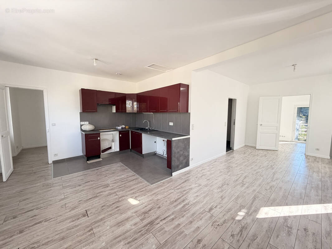 Appartement à SAINT-MAUR-DES-FOSSES