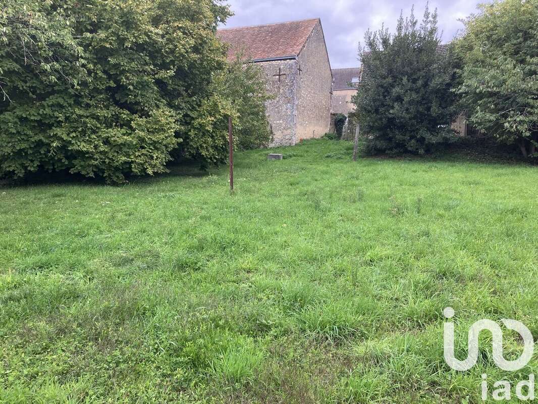 Photo 3 - Terrain à YVRE-LE-POLIN