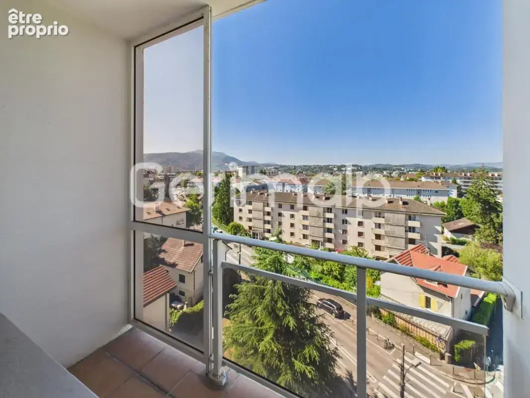Vente - Appartement - 3 pièces + cuisine - 54 m² - 265 000 € - - photo 9